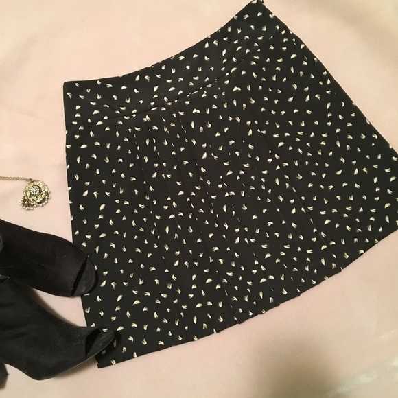 LOFT Black Skirt with Feather Pattern - Picture 1 of 6